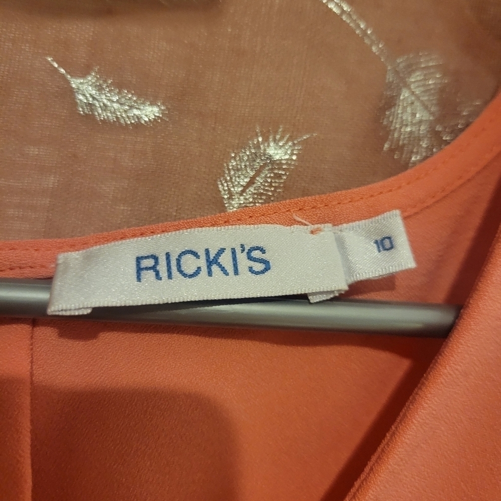 Ricki's - Picture 3 of 4
